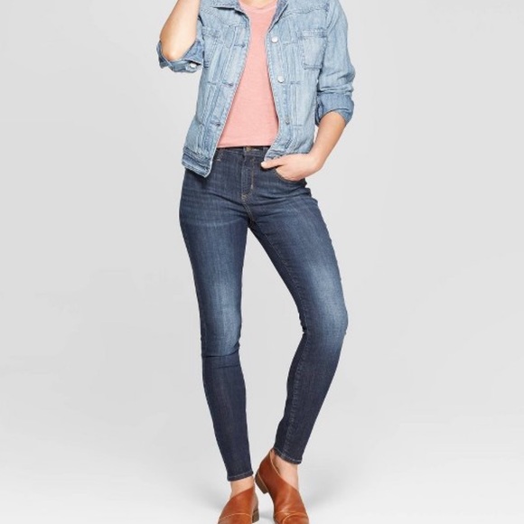 High Rise Skinny Jean - Picture 3 of 4